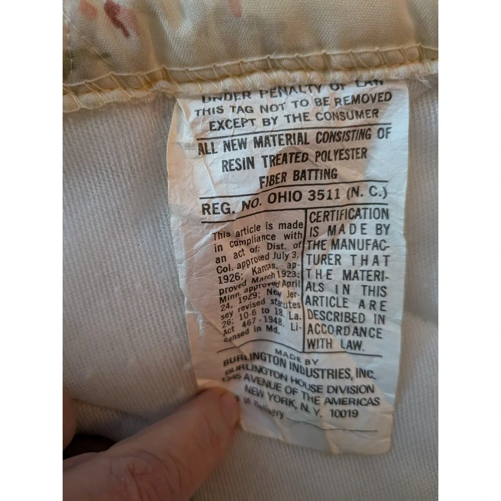 Vintage Burlington floral ruffle bedspread 102 x 88